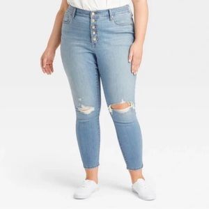 Universal Thread Button Fly High Waist Distressed Jeans Size 18